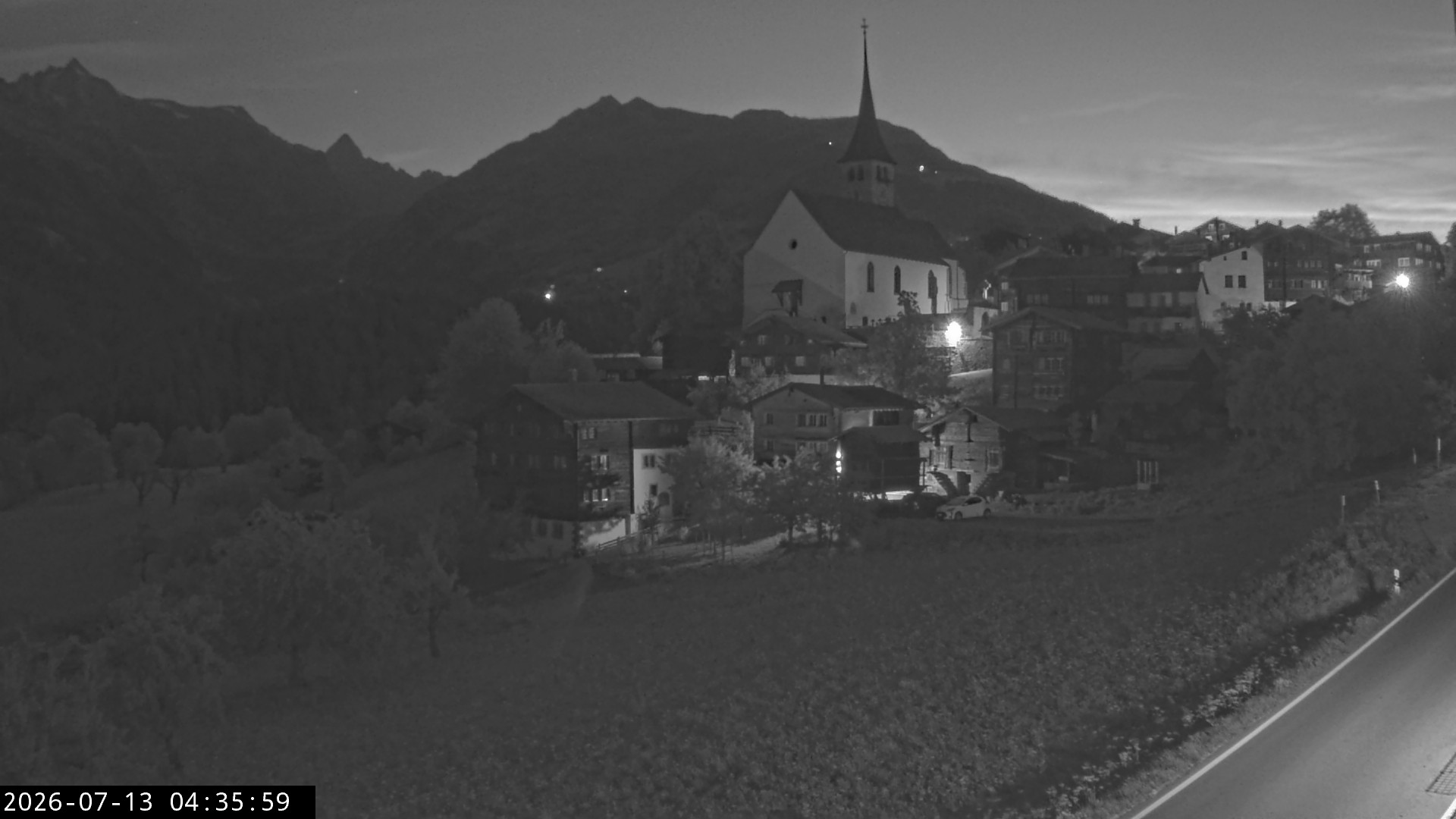 Archived image Webcam Ernen - Church