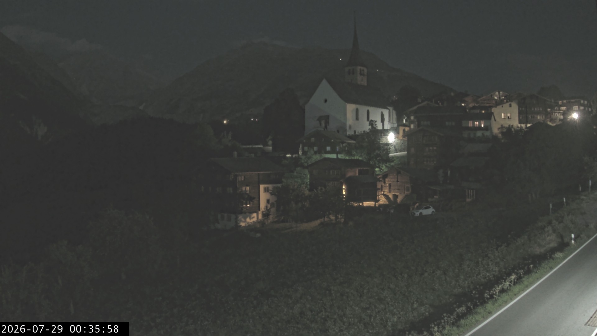 Archived image Webcam Ernen - Church