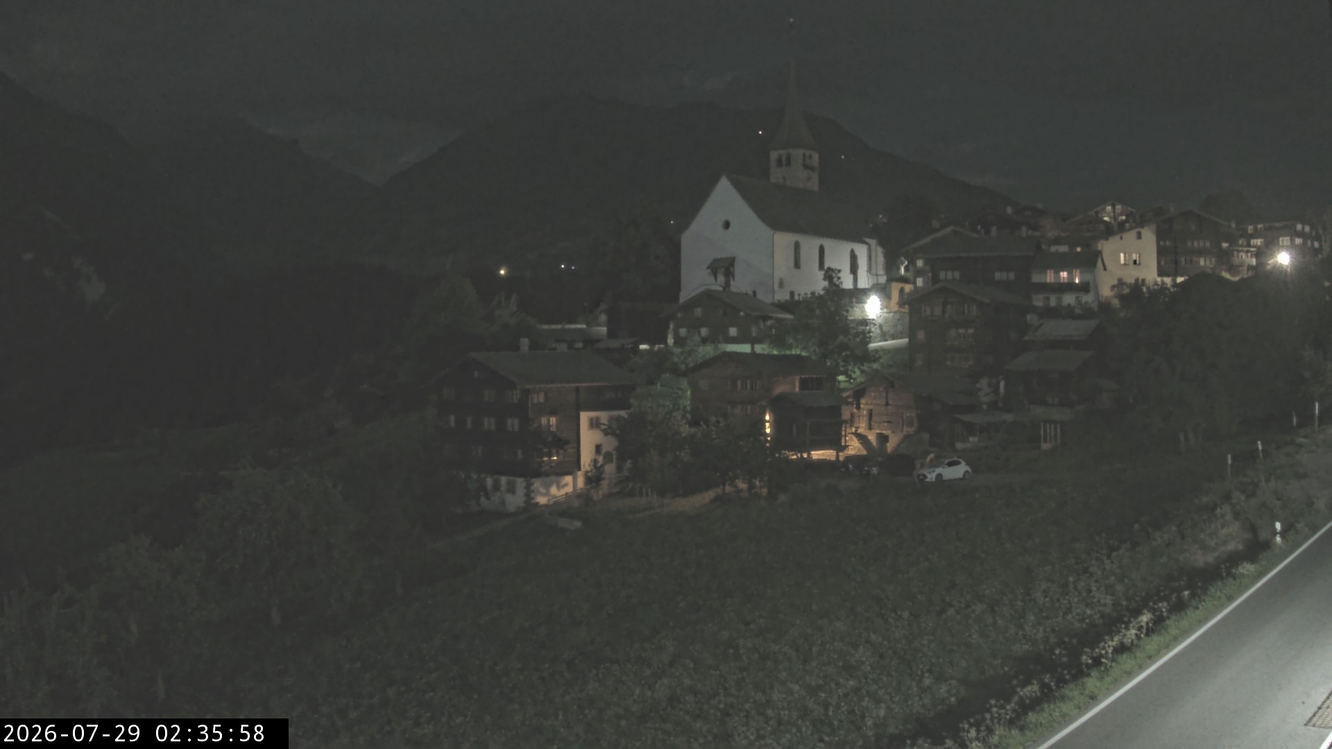 Archived image Webcam Ernen - Church