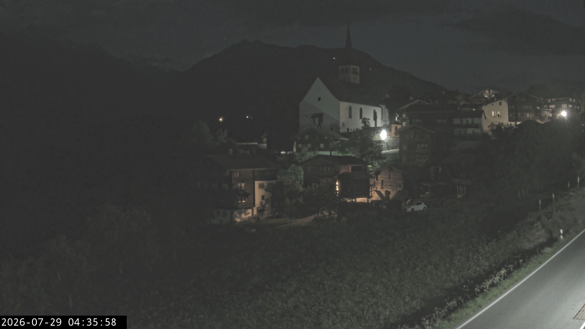 Archived image Webcam Ernen - Church