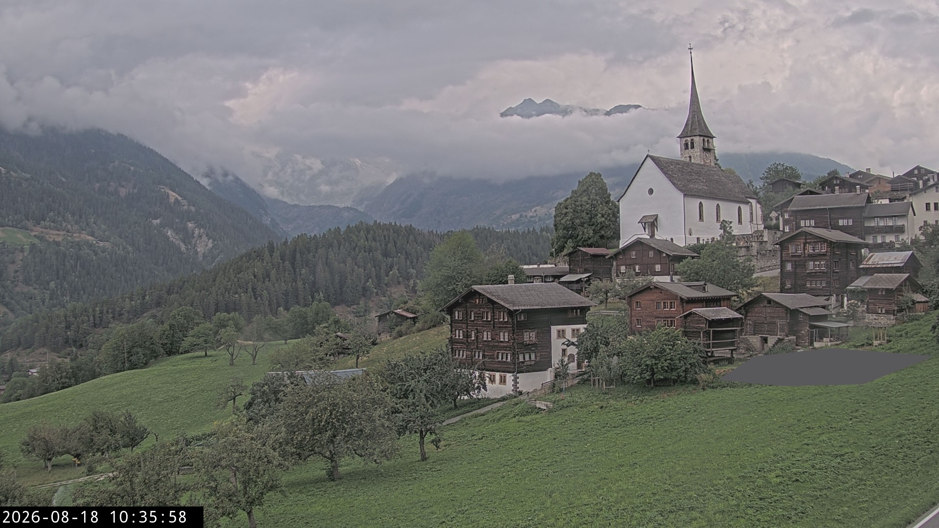 Archiv Foto Webcam Dorfansicht Ernen mit Kirche