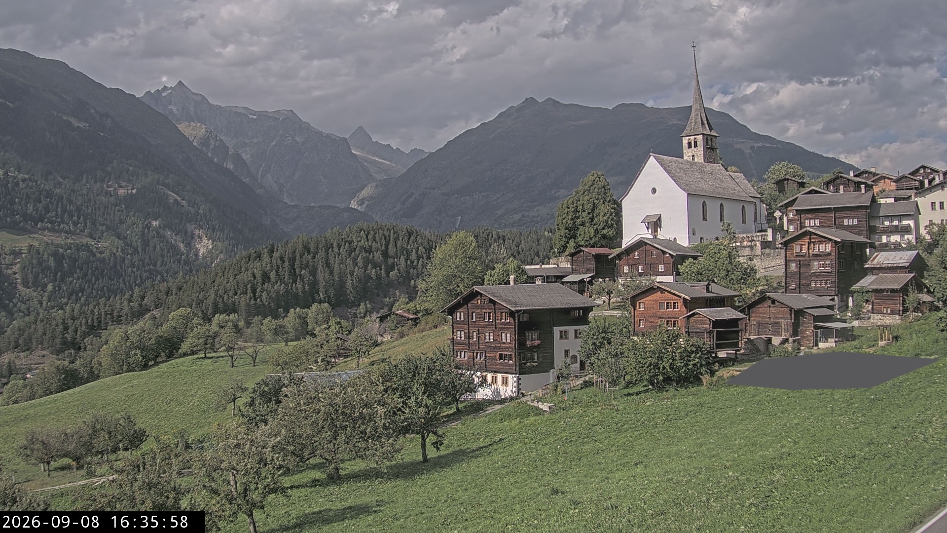 Archived image Webcam Ernen - Church