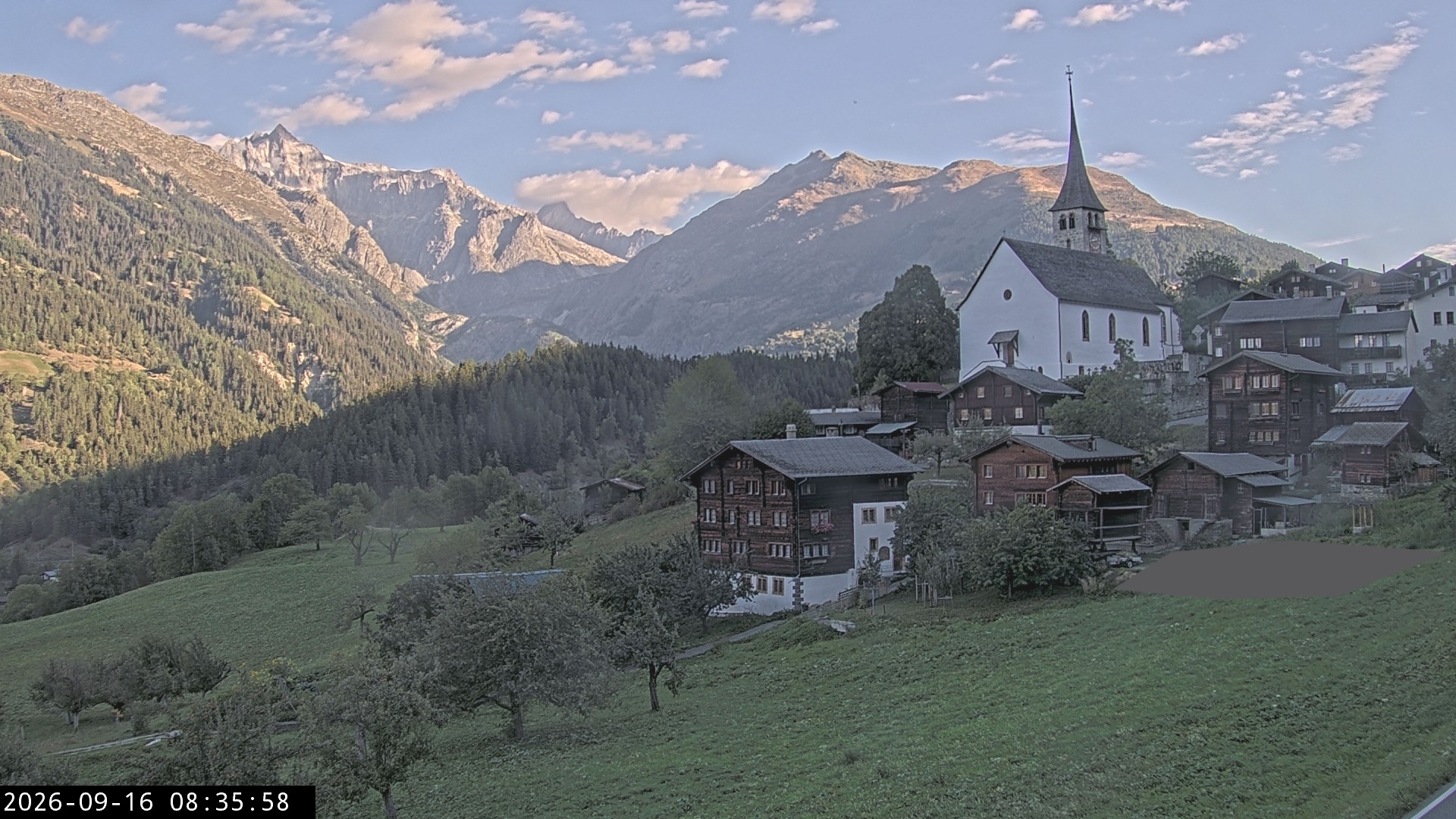 Archived image Webcam Ernen - Church