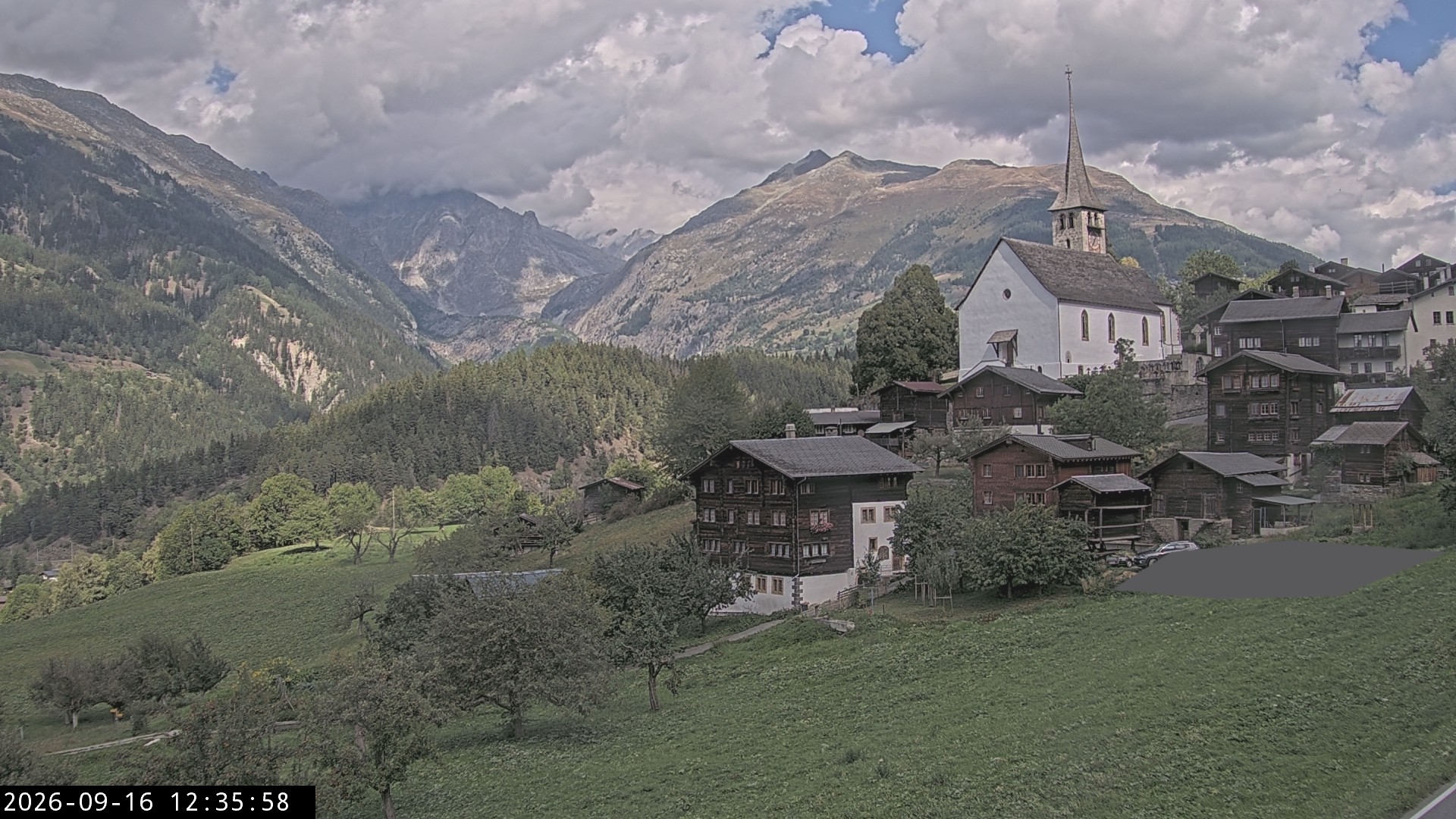 Archived image Webcam Ernen - Church