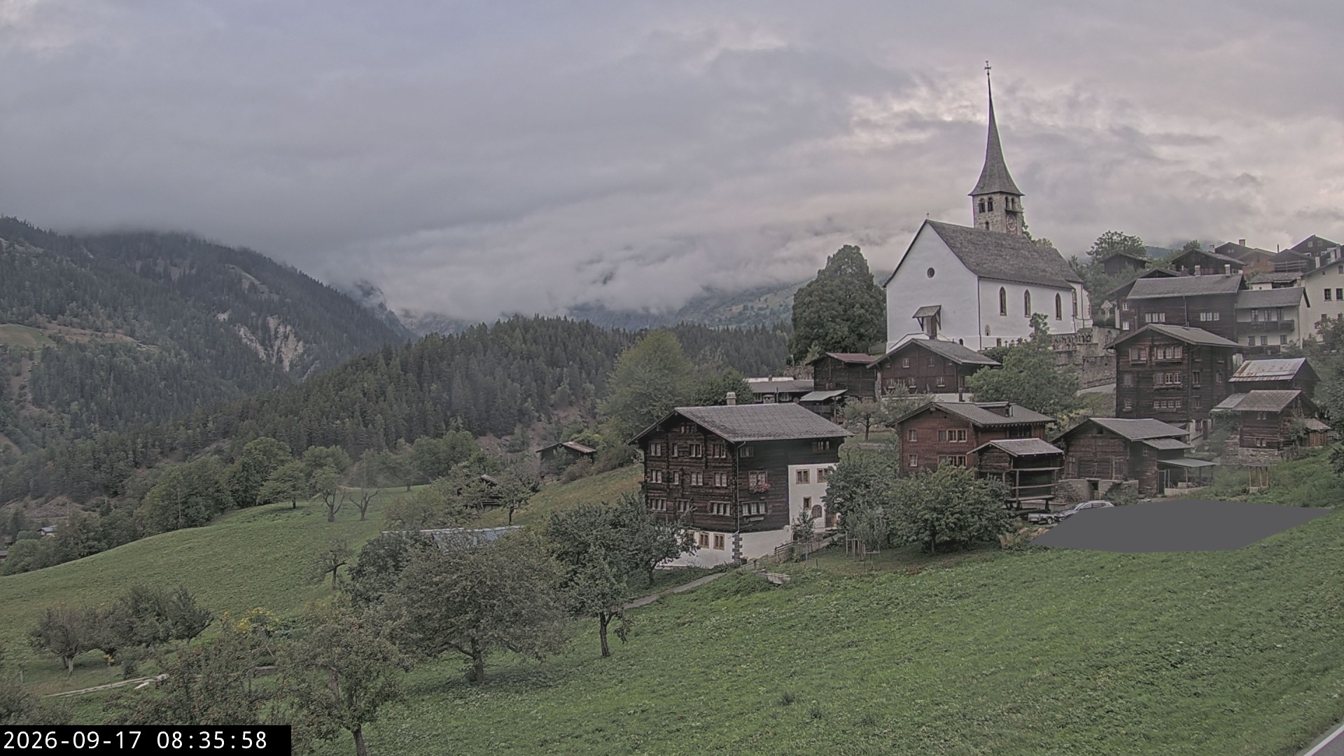 Archived image Webcam Ernen - Church