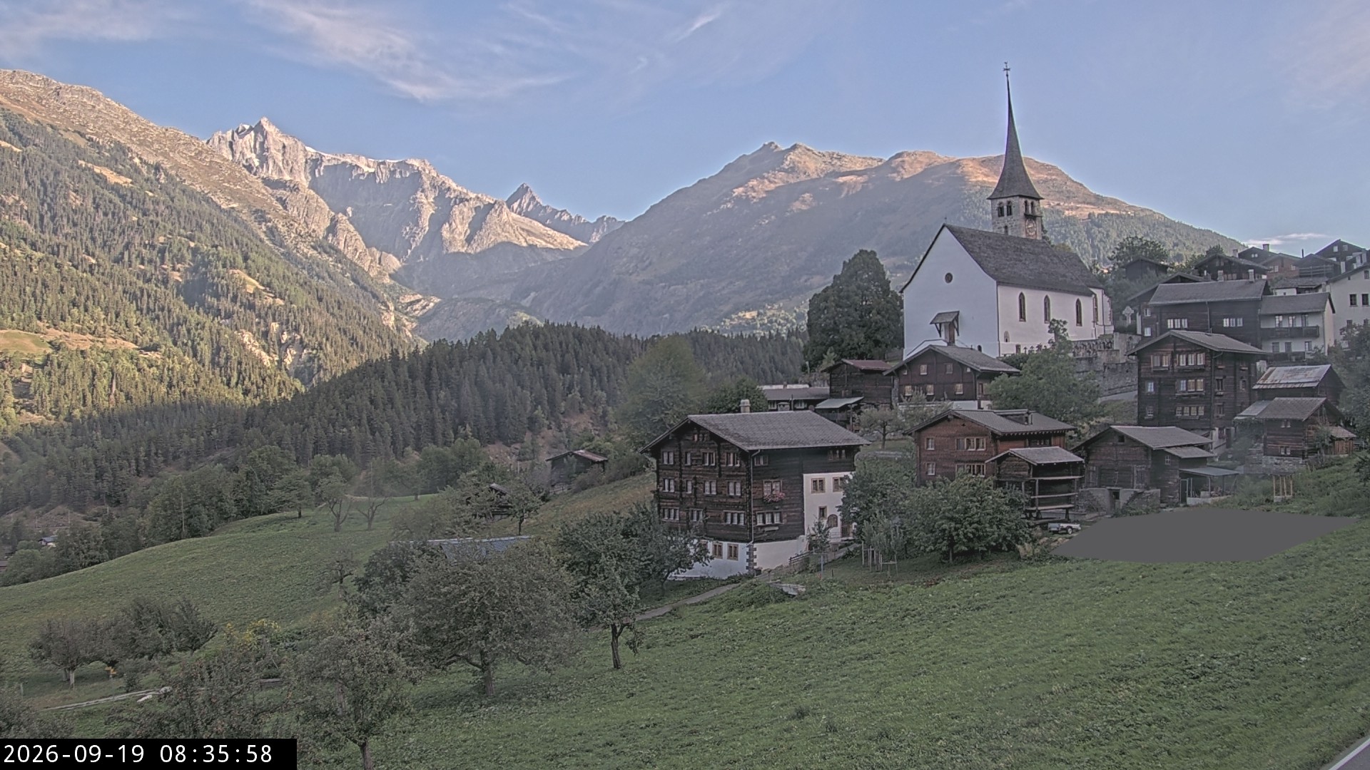 Archived image Webcam Ernen - Church