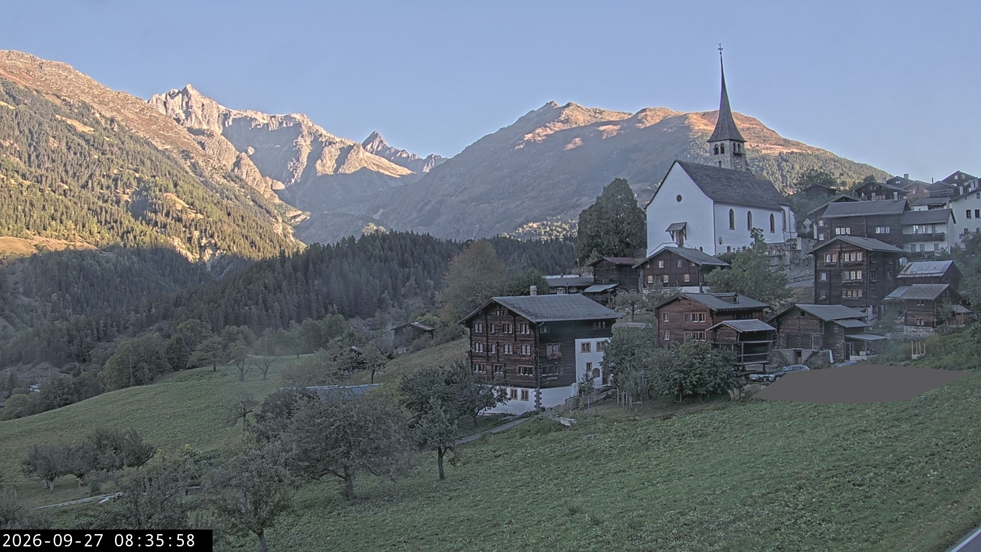 Archiv Foto Webcam Dorfansicht Ernen mit Kirche