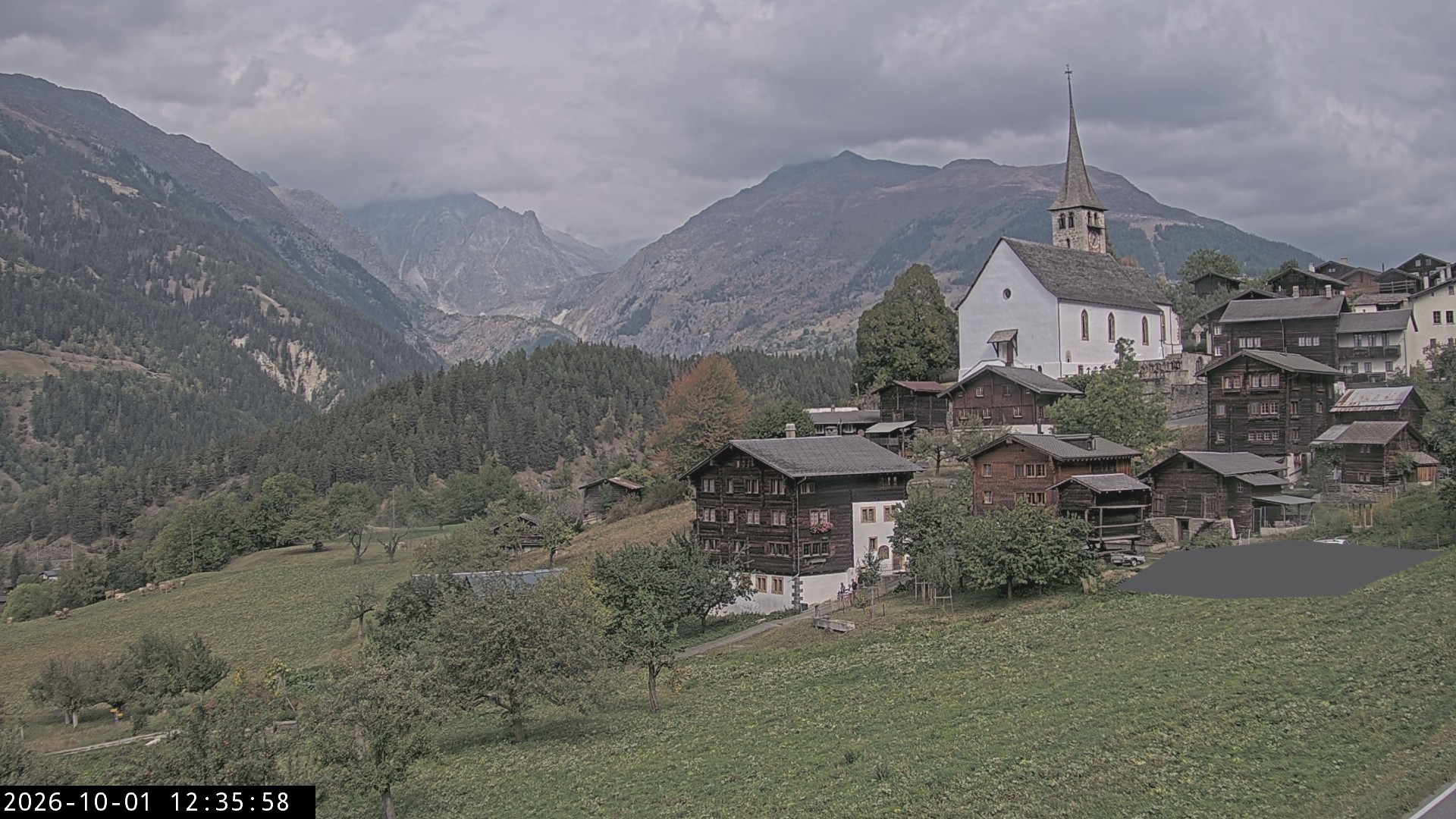 Archiv Foto Webcam Dorfansicht Ernen mit Kirche