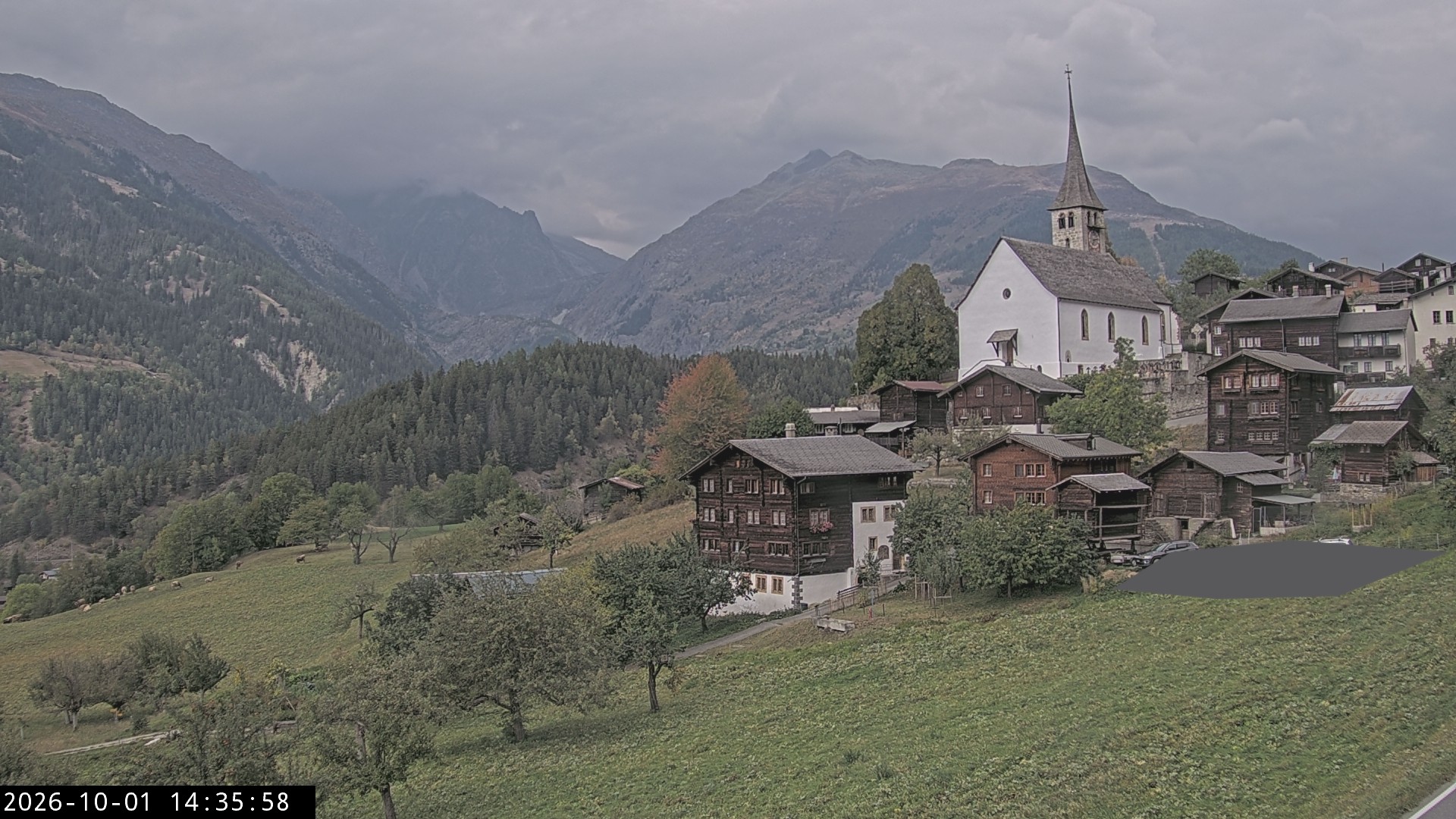 Archiv Foto Webcam Dorfansicht Ernen mit Kirche