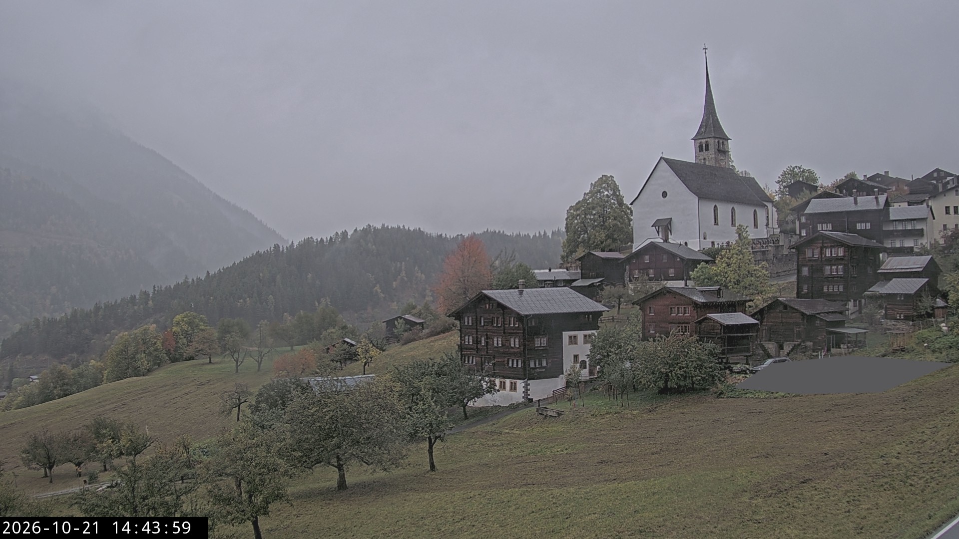 Archiv Foto Webcam Dorfansicht Ernen mit Kirche