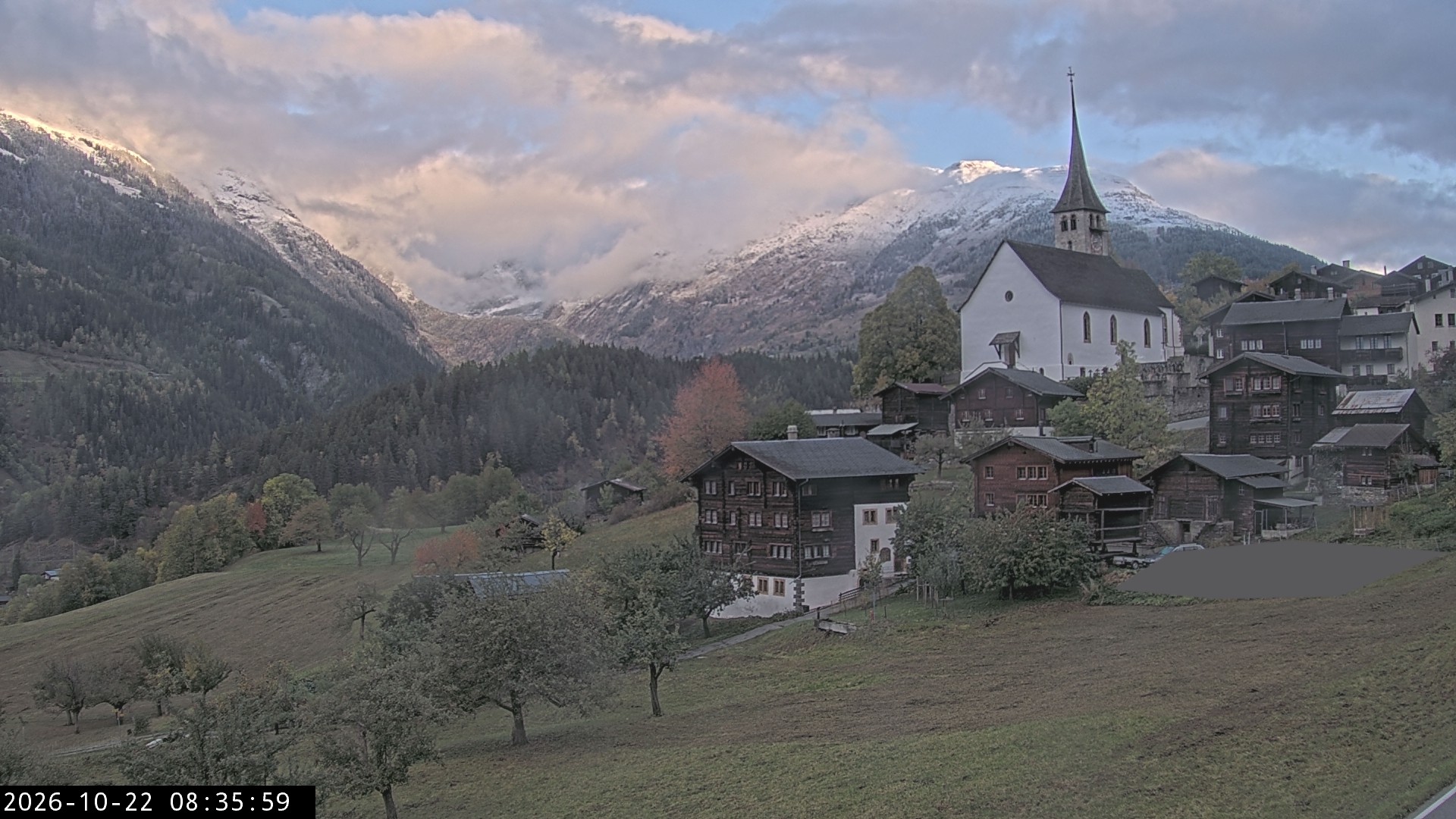 Archiv Foto Webcam Dorfansicht Ernen mit Kirche