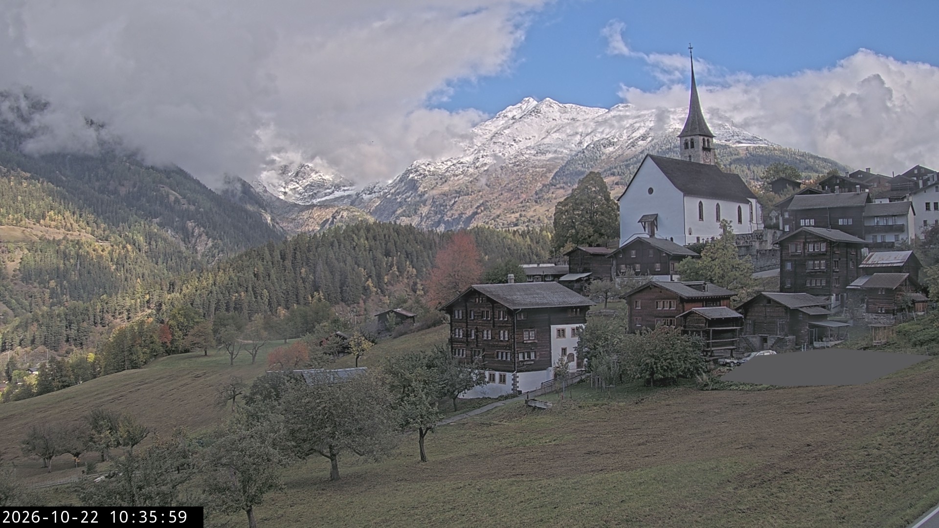 Archiv Foto Webcam Dorfansicht Ernen mit Kirche