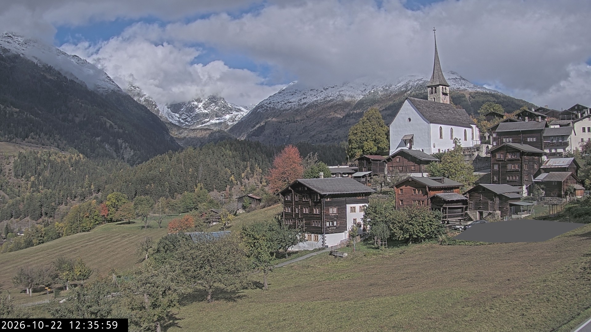Archiv Foto Webcam Dorfansicht Ernen mit Kirche