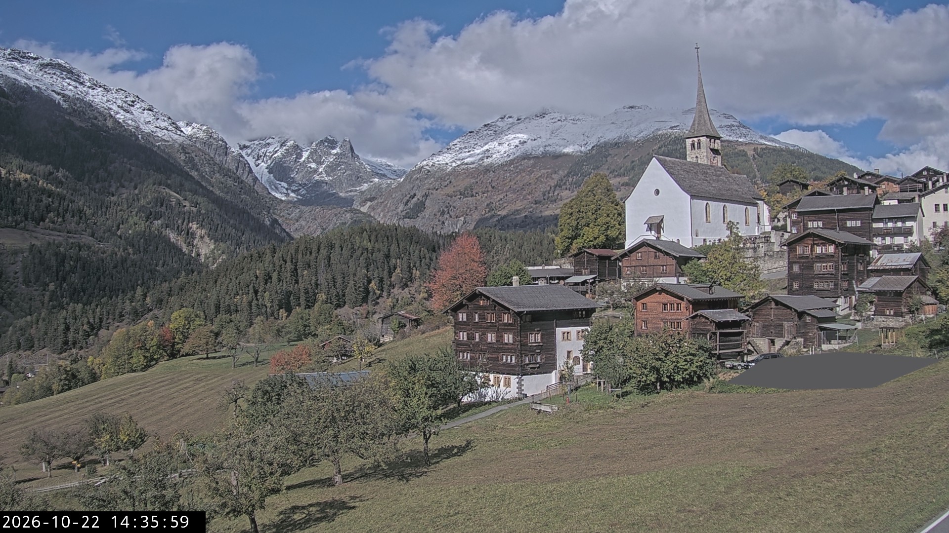 Archiv Foto Webcam Dorfansicht Ernen mit Kirche