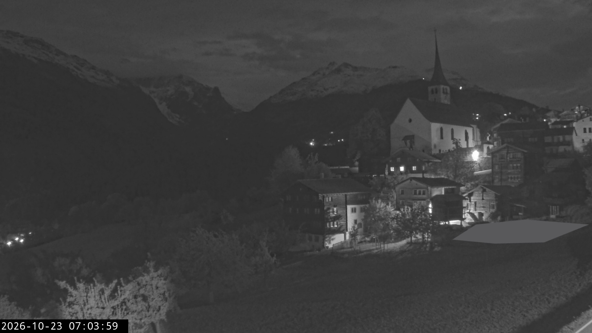 Archived image Webcam Ernen - Church