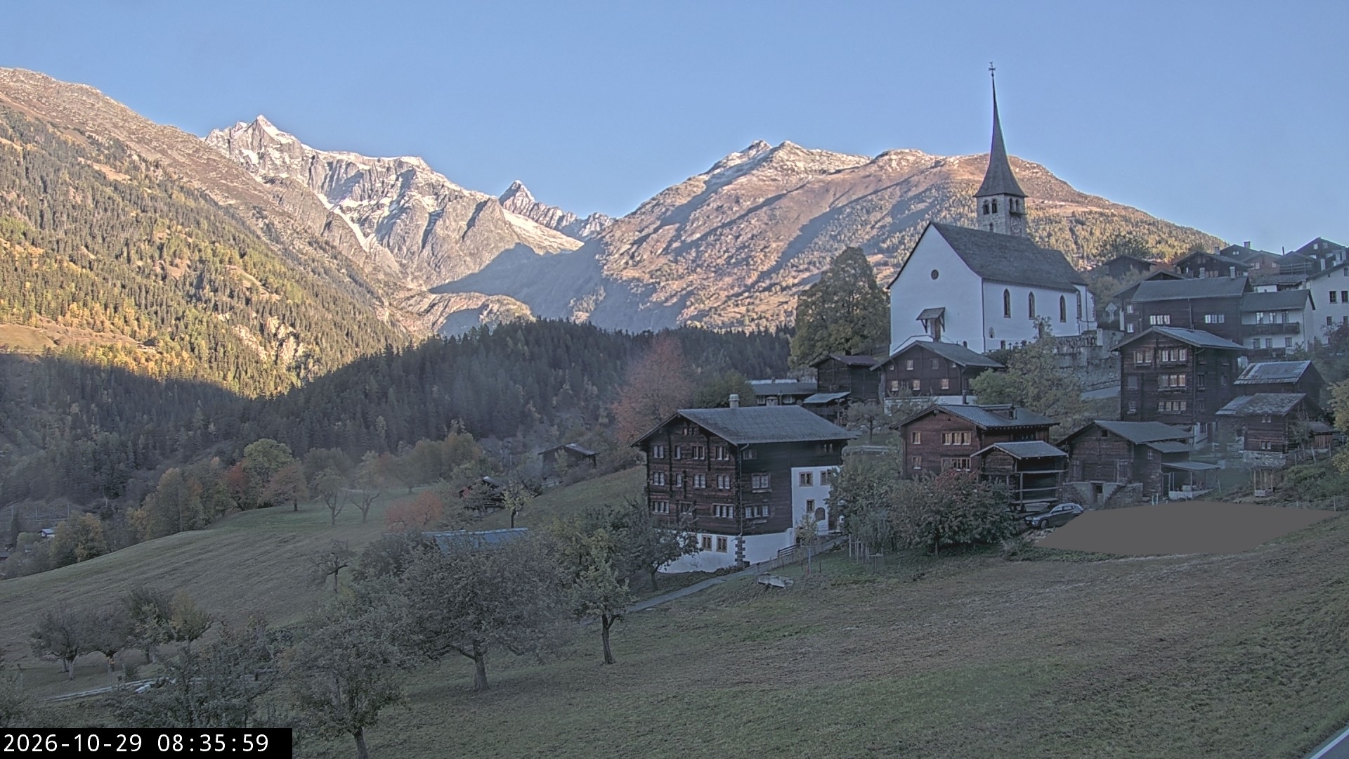 Archived image Webcam Ernen - Church