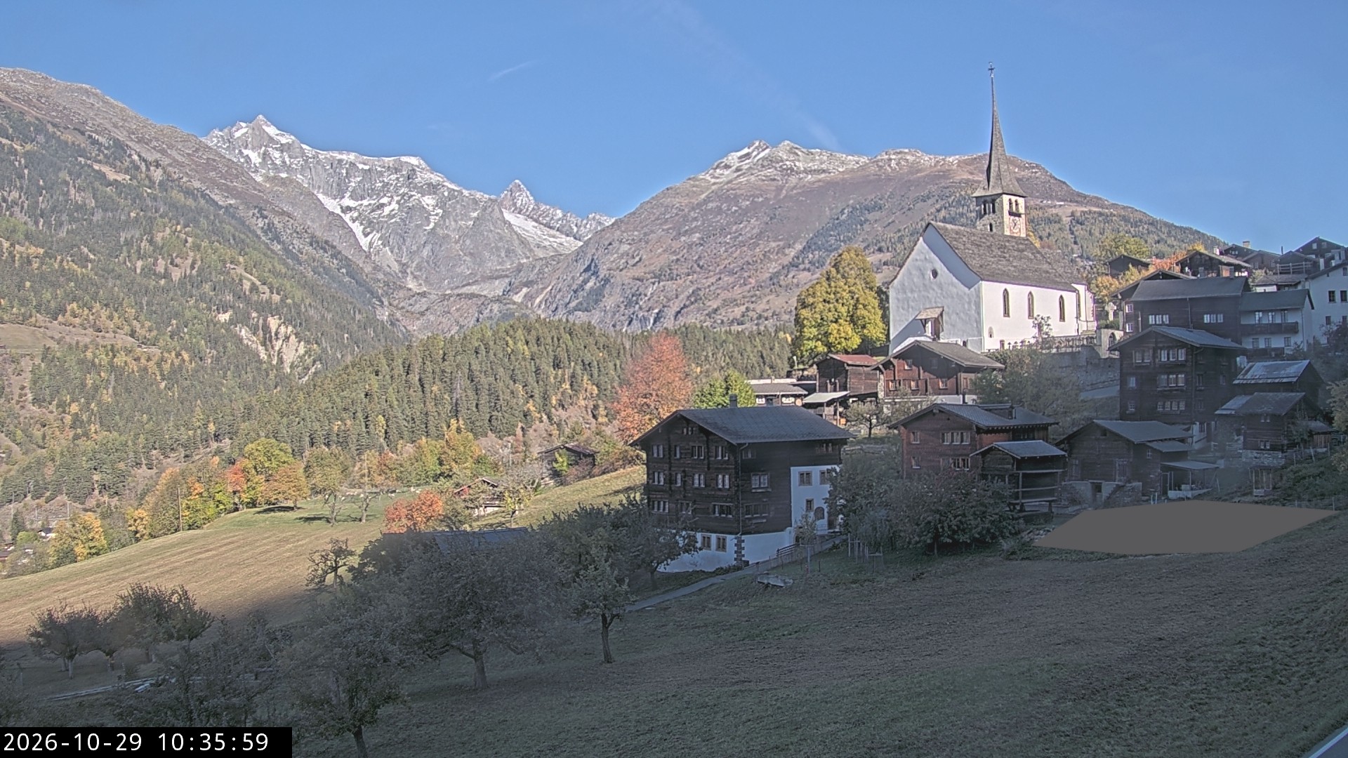 Archived image Webcam Ernen - Church