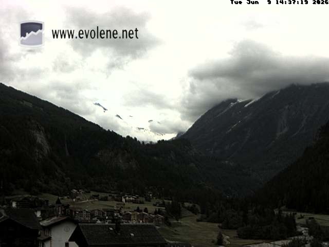 Archived image Webcam Dent Blanche near Evoléne