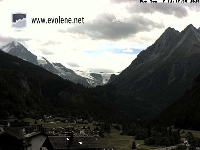 Archiv Foto Webcam Blick auf den Dent Blanche