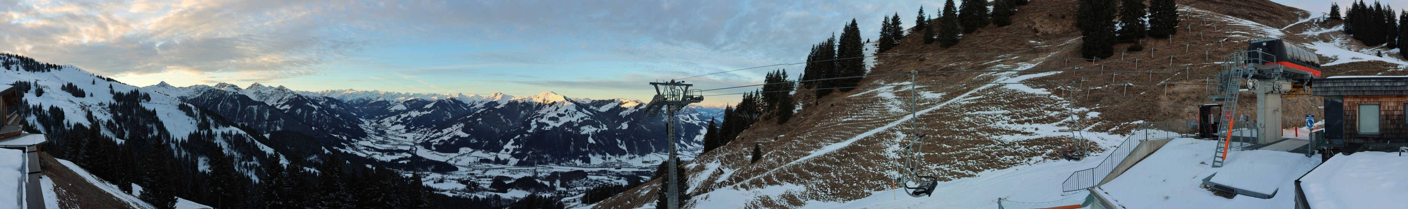 Archiv Foto Webcam Blick von der Bichlalm über Kitzbühel