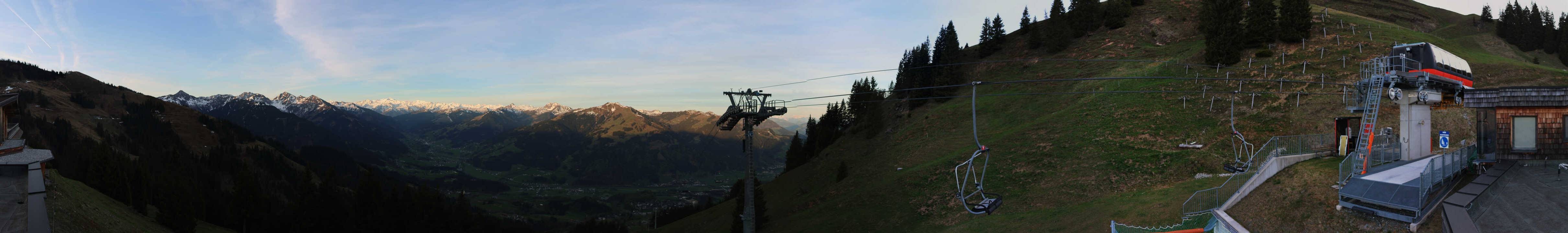 Archiv Foto Webcam Blick von der Bichlalm über Kitzbühel