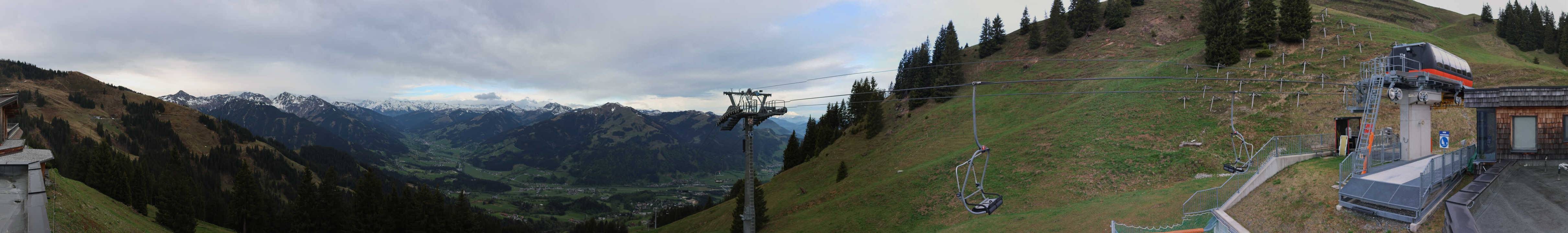 Archiv Foto Webcam Blick von der Bichlalm über Kitzbühel