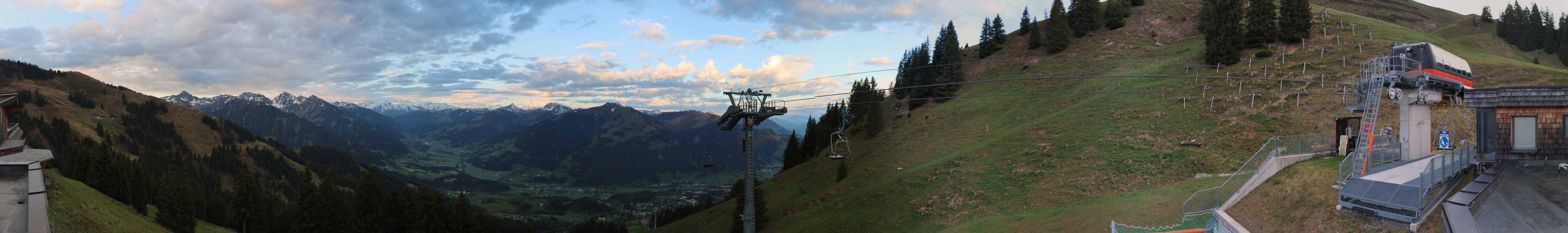 Archiv Foto Webcam Blick von der Bichlalm über Kitzbühel