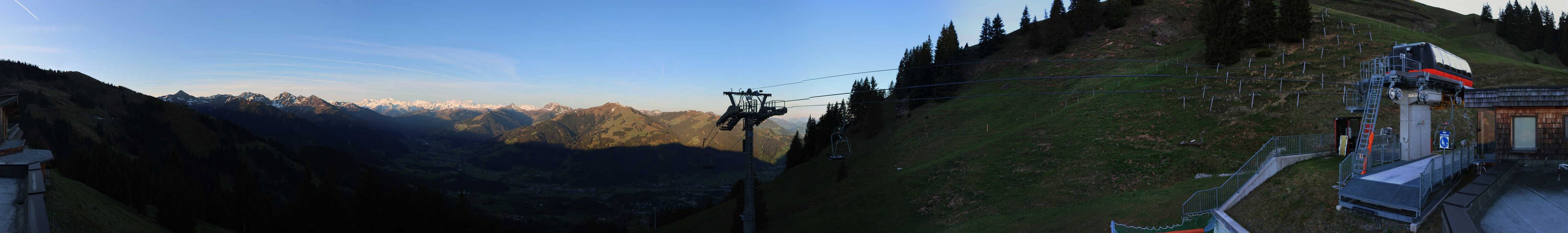 Archiv Foto Webcam Blick von der Bichlalm über Kitzbühel