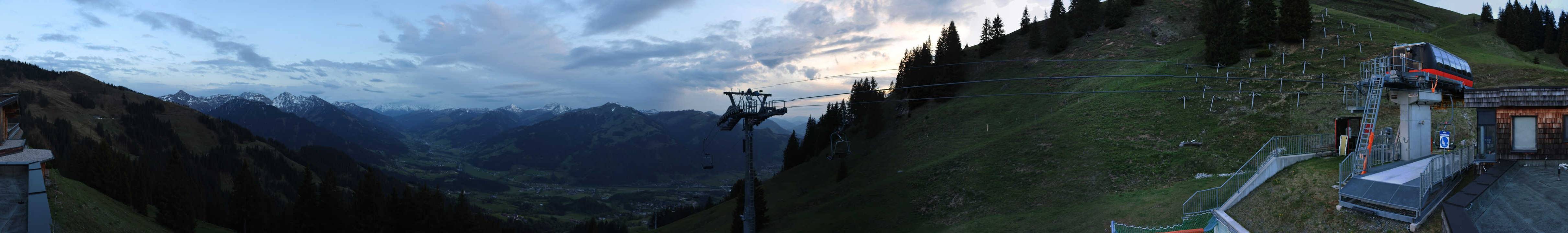 Archiv Foto Webcam Blick von der Bichlalm über Kitzbühel
