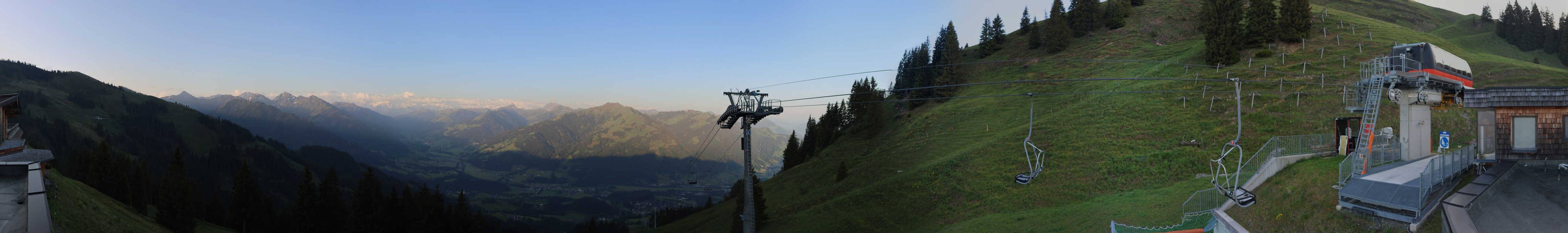 Archiv Foto Webcam Blick von der Bichlalm über Kitzbühel
