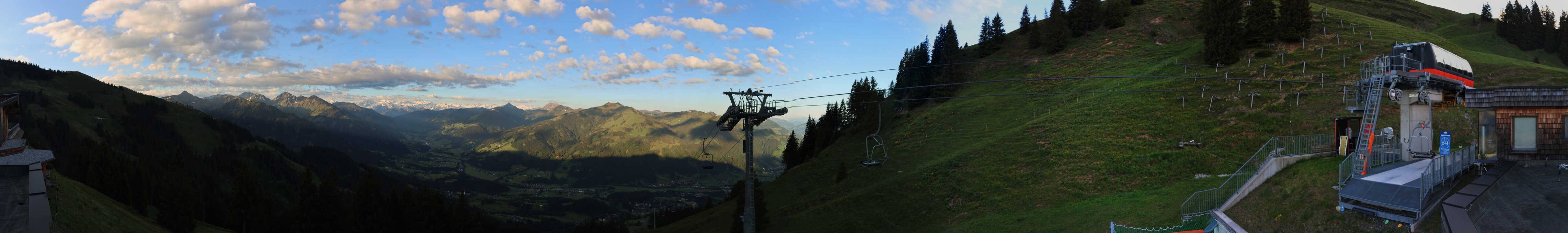 Archiv Foto Webcam Blick von der Bichlalm über Kitzbühel