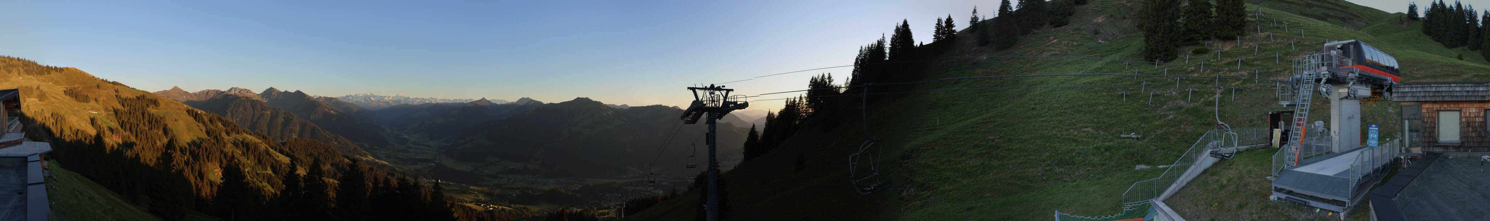 Archiv Foto Webcam Blick von der Bichlalm über Kitzbühel