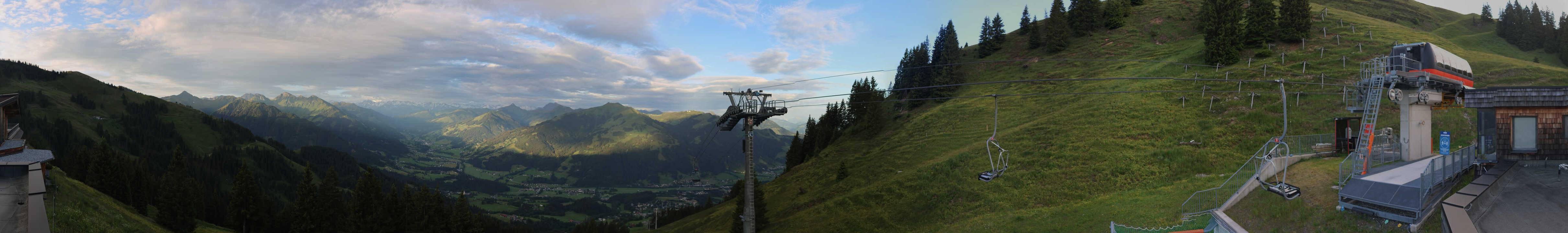 Archiv Foto Webcam Blick von der Bichlalm über Kitzbühel