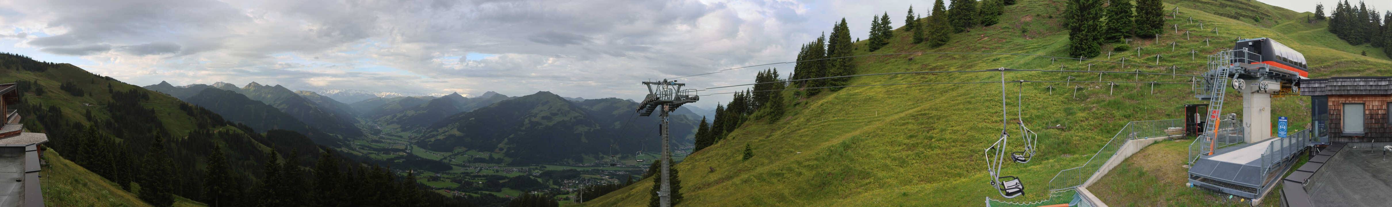 Archiv Foto Webcam Blick von der Bichlalm über Kitzbühel