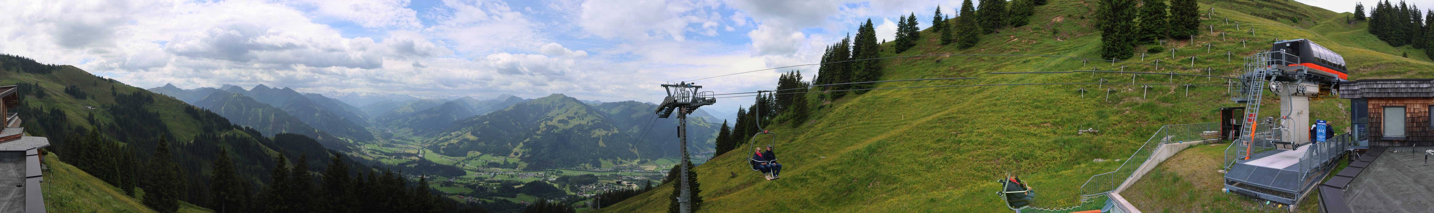 Archiv Foto Webcam Blick von der Bichlalm über Kitzbühel