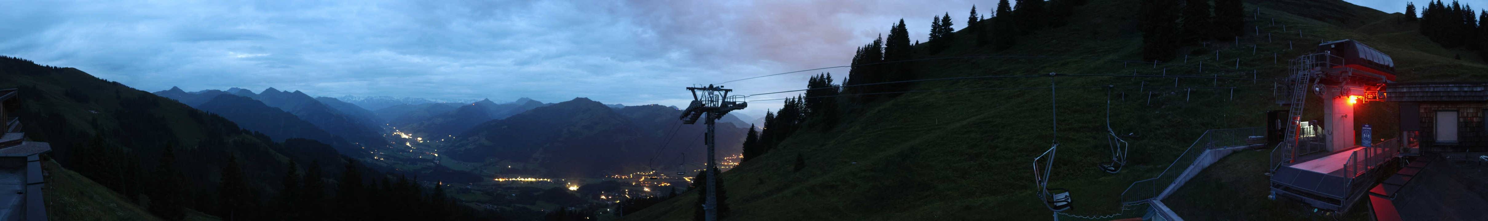 Archiv Foto Webcam Blick von der Bichlalm über Kitzbühel