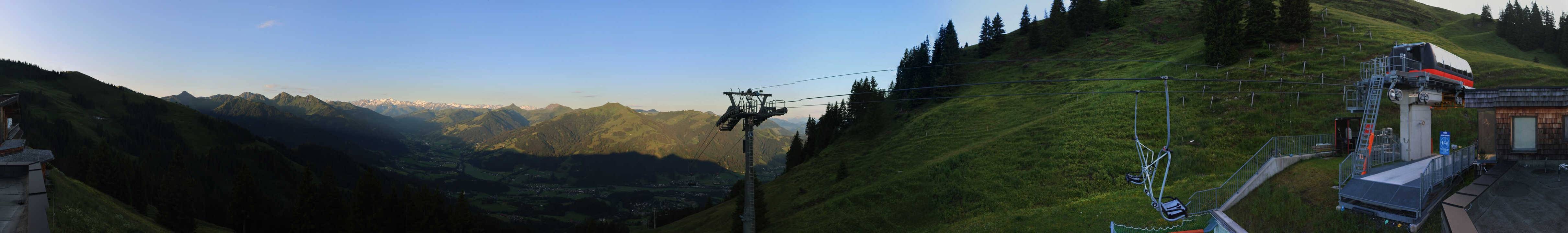 Archiv Foto Webcam Blick von der Bichlalm über Kitzbühel