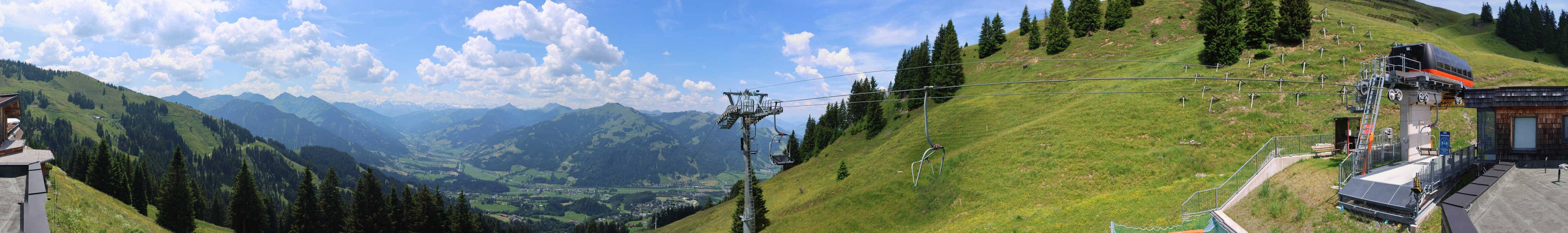 Archiv Foto Webcam Blick von der Bichlalm über Kitzbühel