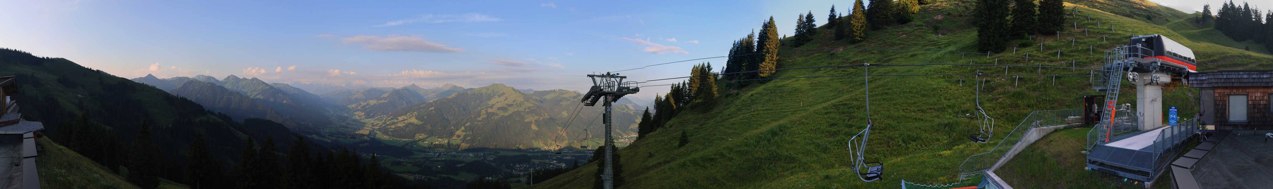Archiv Foto Webcam Blick von der Bichlalm über Kitzbühel