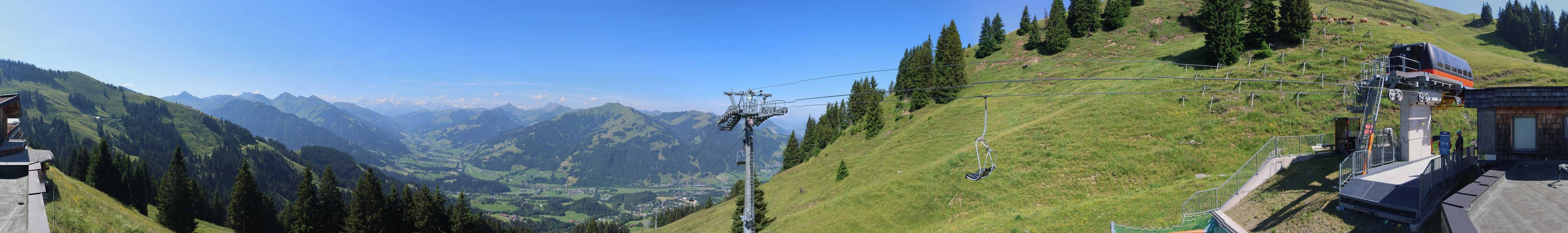 Archiv Foto Webcam Blick von der Bichlalm über Kitzbühel