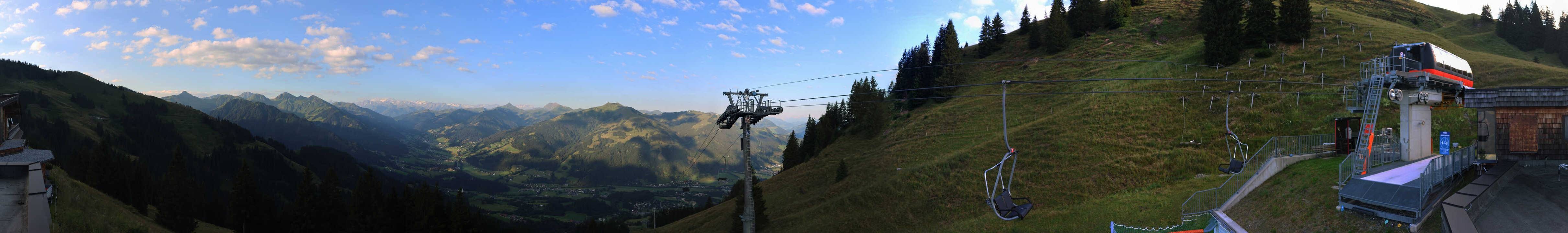 Archiv Foto Webcam Blick von der Bichlalm über Kitzbühel
