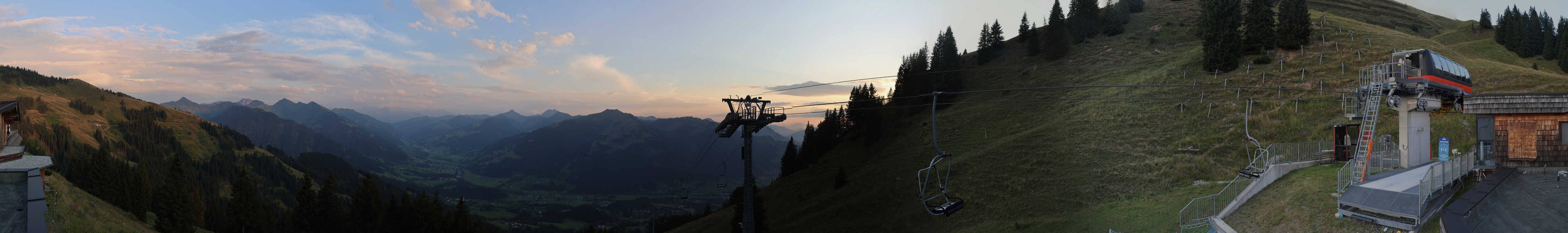 Archiv Foto Webcam Blick von der Bichlalm über Kitzbühel