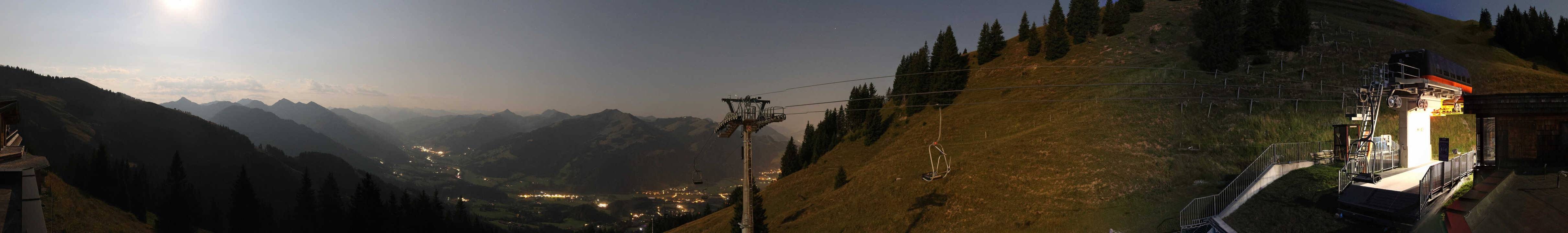 Archiv Foto Webcam Blick von der Bichlalm über Kitzbühel