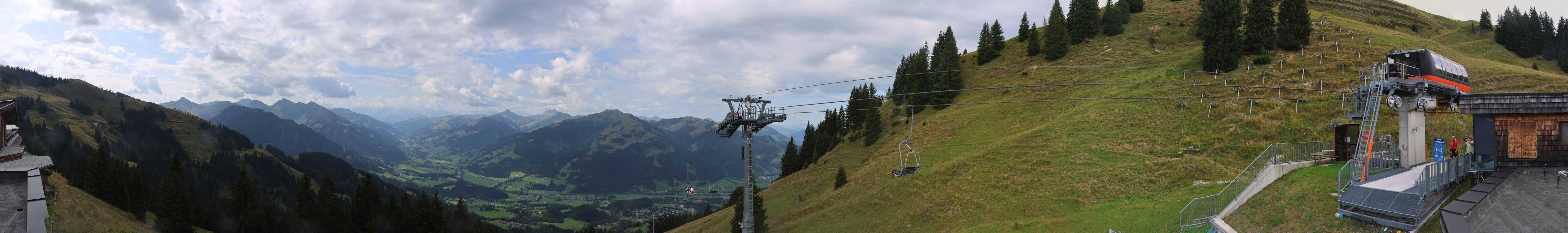 Archiv Foto Webcam Blick von der Bichlalm über Kitzbühel