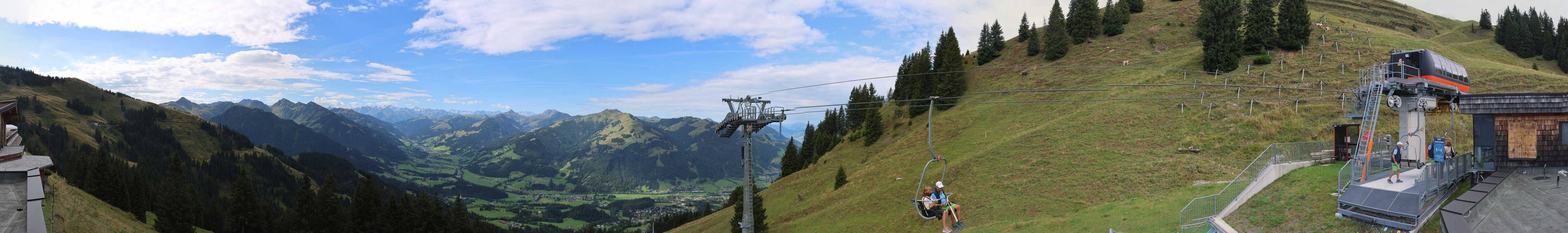 Archiv Foto Webcam Blick von der Bichlalm über Kitzbühel