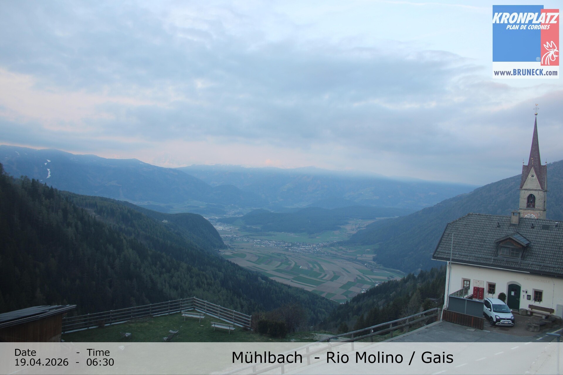 Archiv Foto Webcam Blick auf Gais im Tauferer Ahrntal