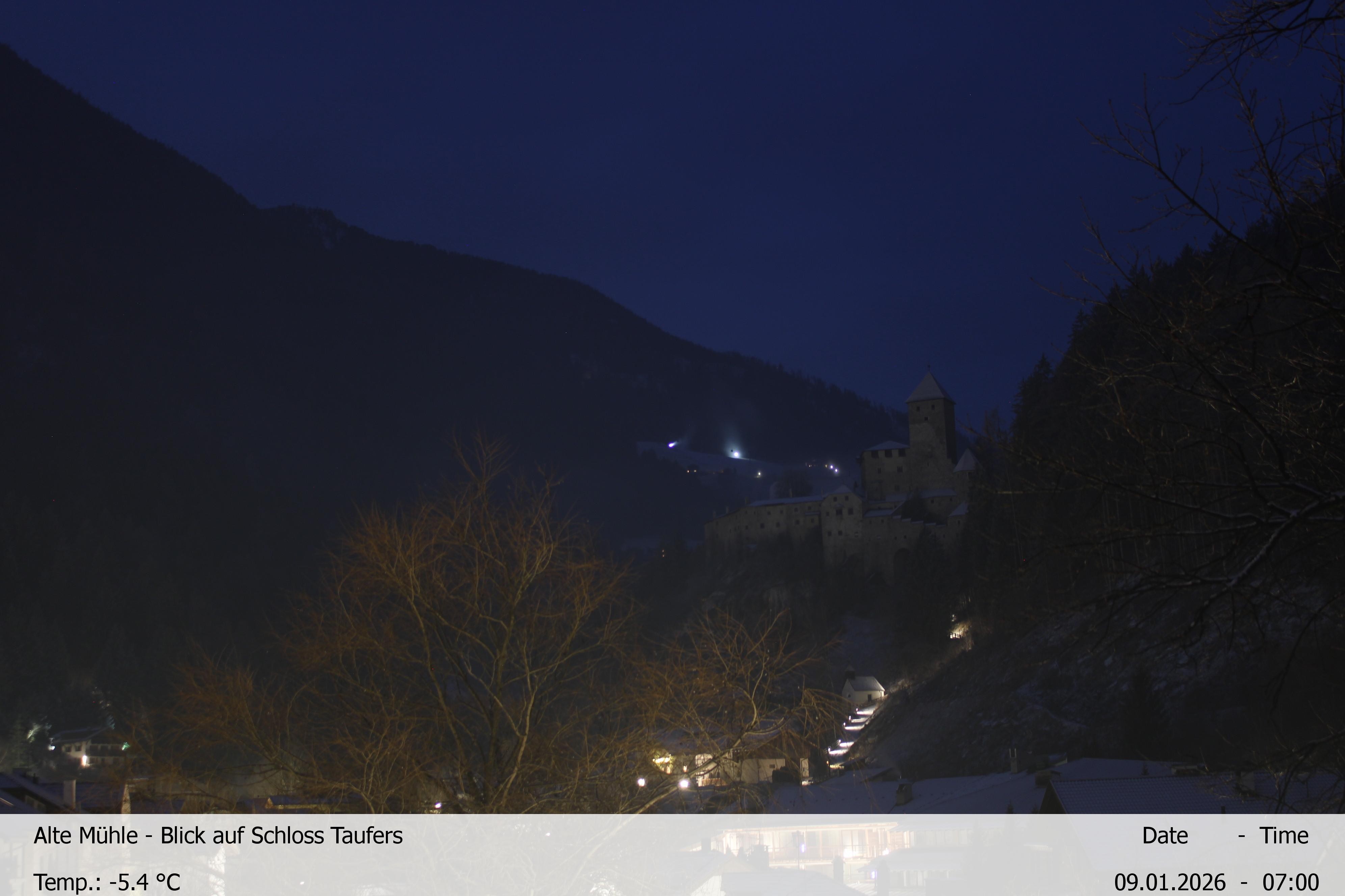 Archiv Foto Webcam Blick Richtung Schloss Taufers in Südtirol