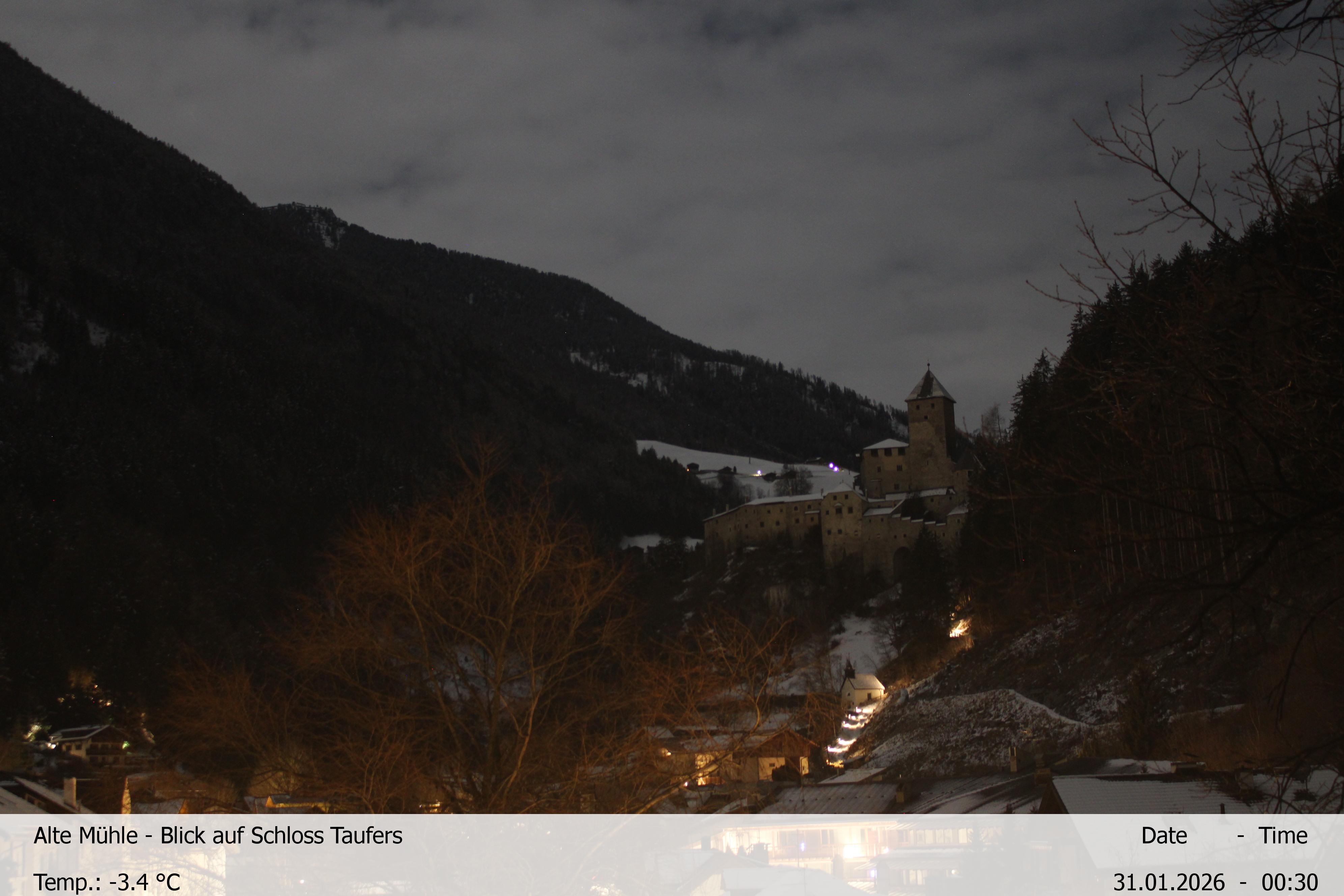 Archiv Foto Webcam Blick Richtung Schloss Taufers in Südtirol