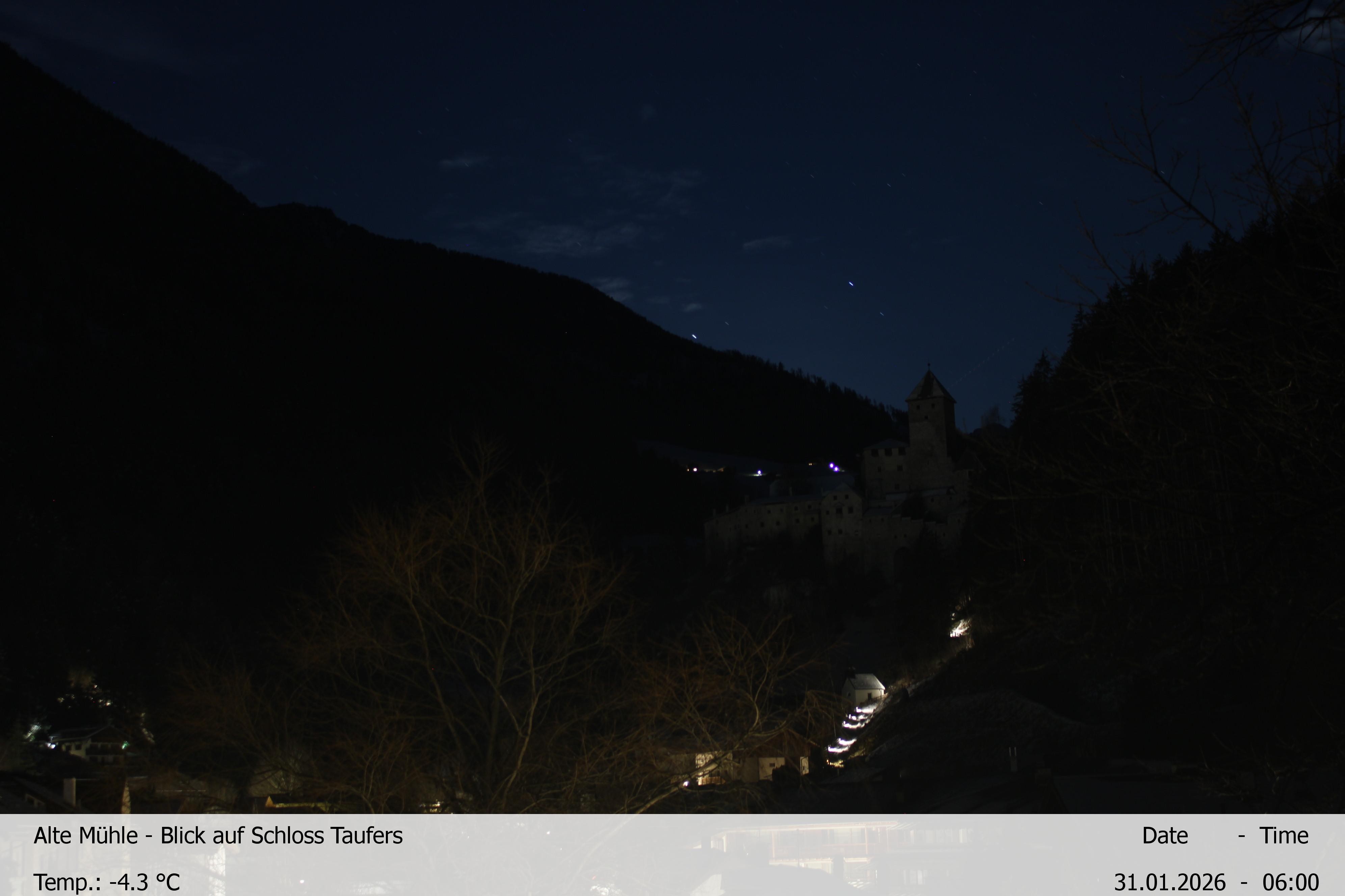 Archiv Foto Webcam Blick Richtung Schloss Taufers in Südtirol