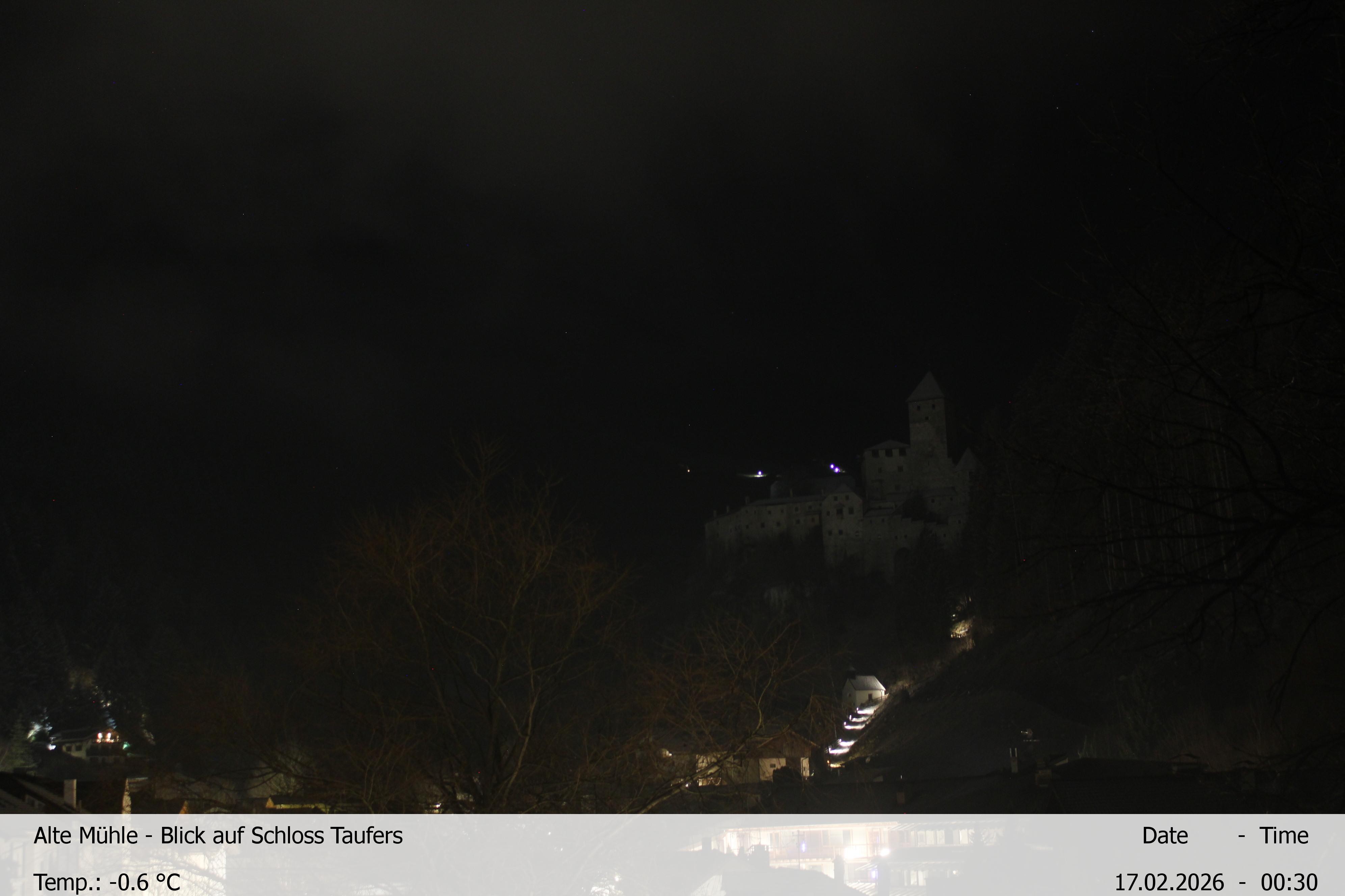 Archiv Foto Webcam Blick Richtung Schloss Taufers in Südtirol